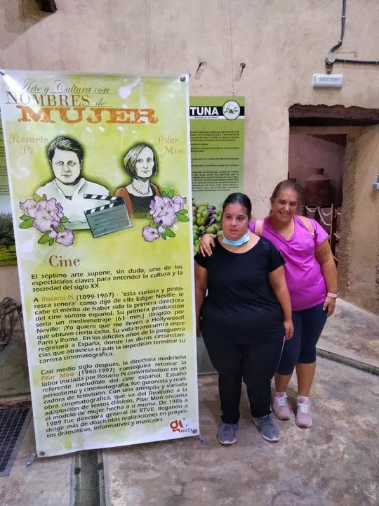 Exposici&oacute;n Arte y Cultura con nombres de Mujer en Hern&aacute;n P&eacute;rez  (4)