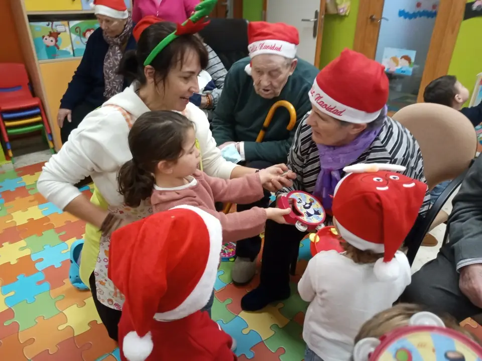 Visita al CEI Coraz&oacute;n de Jes&uacute;s (22)