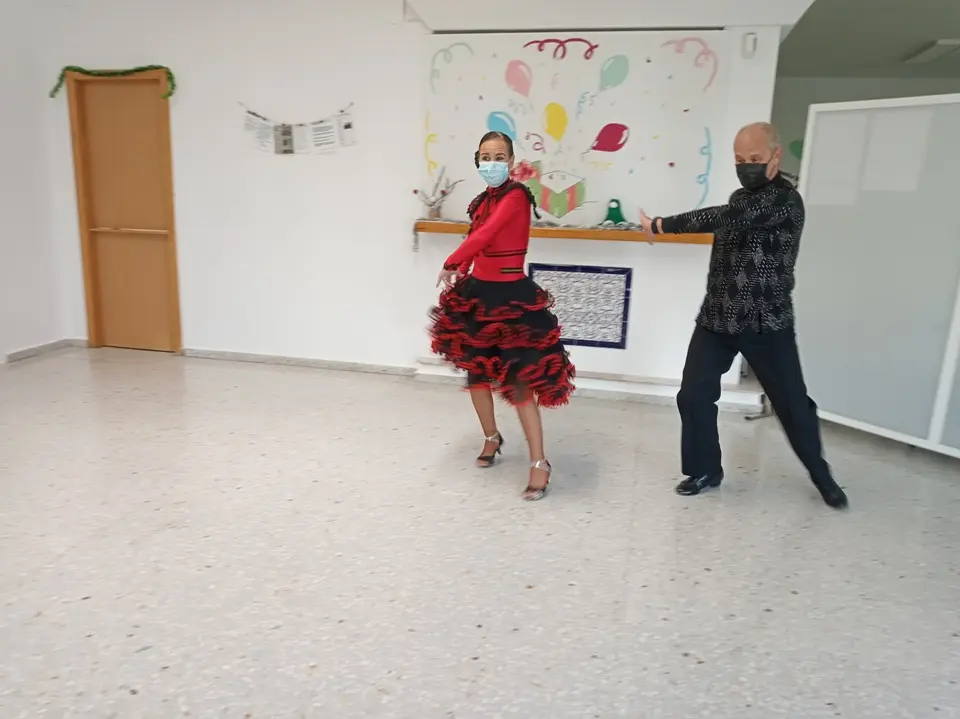 Baile Jes&uacute;s y Sandra en el Centro de D&iacute;a (12)