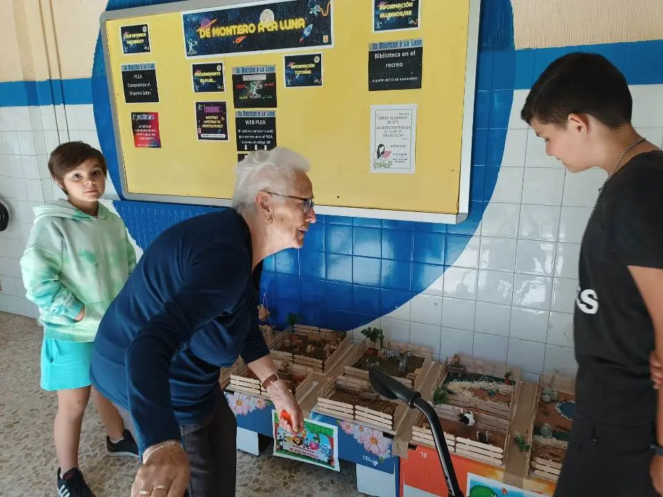 Visita al CEIP Montero de Espinosa (12)