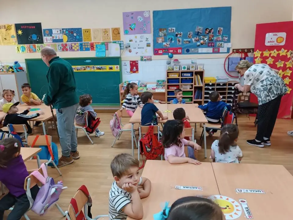 Visita al CEIP Montero de Espinosa (32)