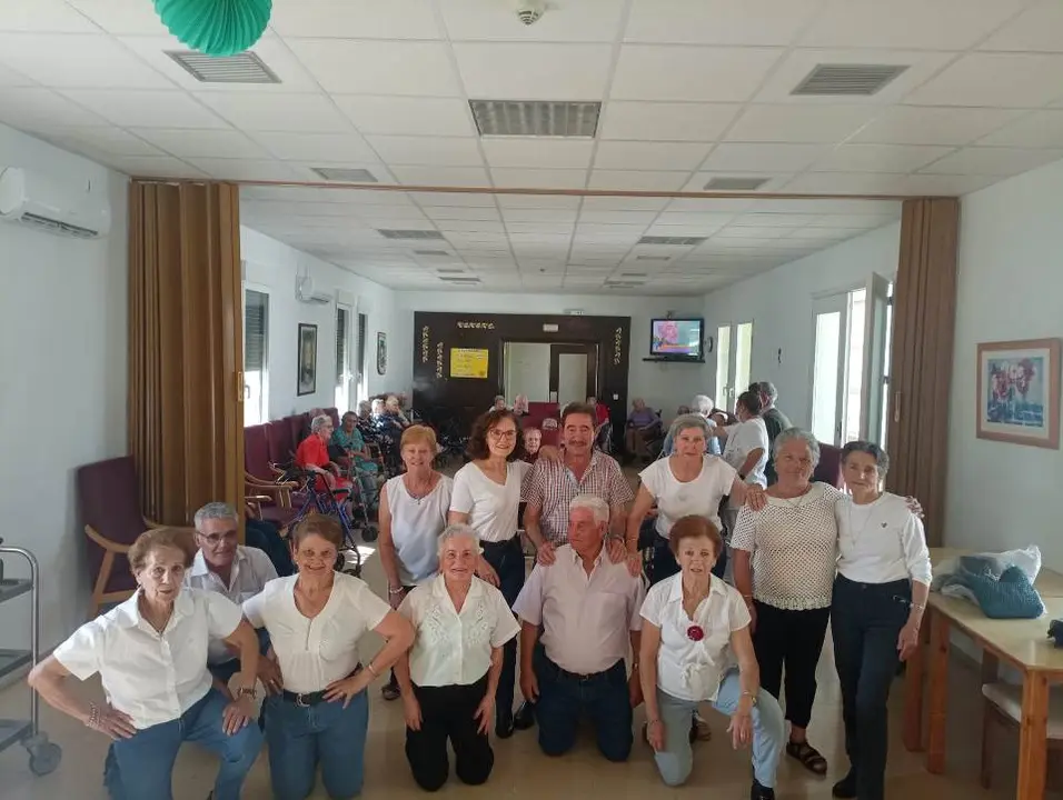 Visita de Los Santitos a la RM Torrecilla de los &Aacute;ngeles