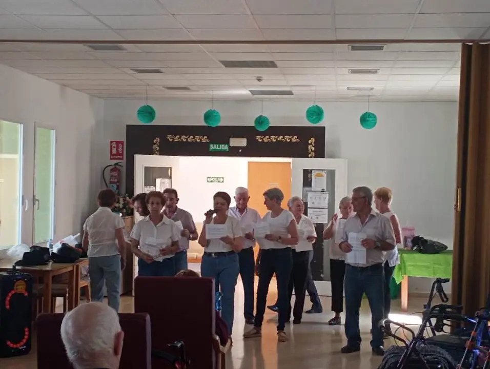 Visita de Los Santitos a la RM Torrecilla de los &Aacute;ngeles (4)
