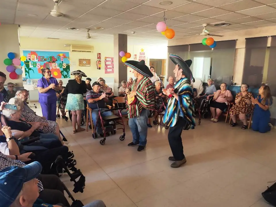 D&iacute;a de los Abuelos en RM Madrigal (7)