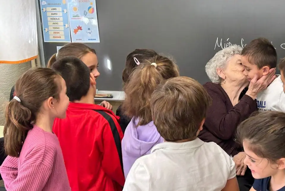 Actividad Abuelo lector en Lob&oacute;n (4)