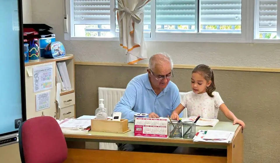 Actividad Abuelo lector en Lob&oacute;n (6)