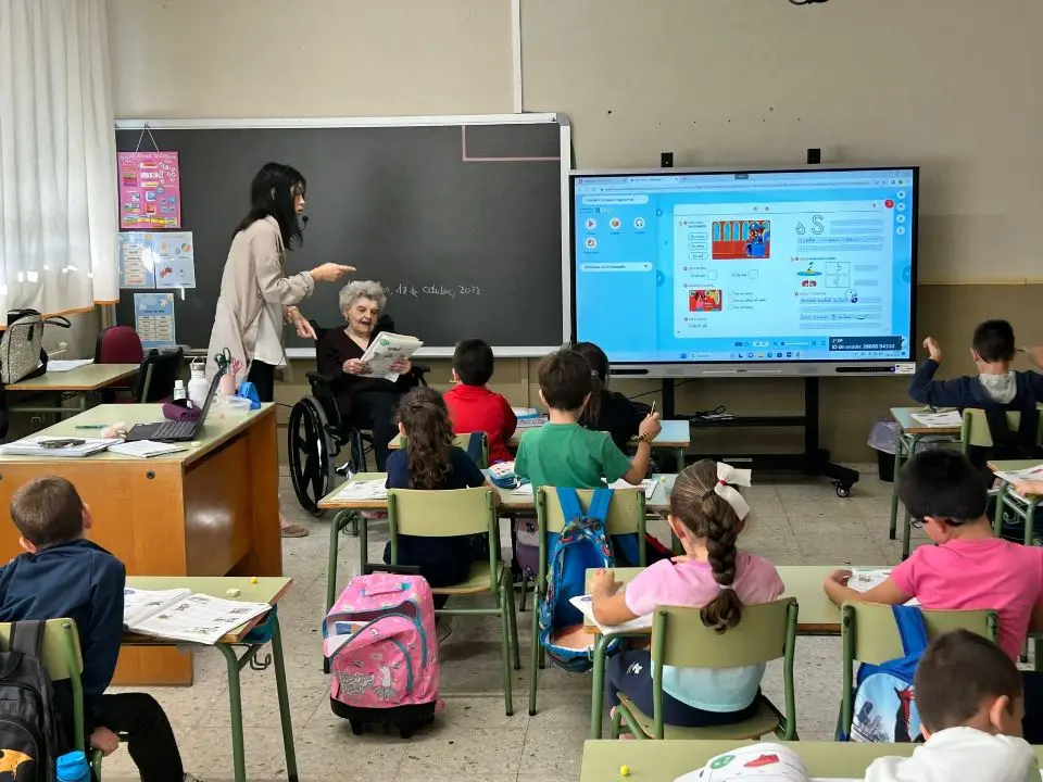 Actividad Abuelo lector en Lob&oacute;n (9)