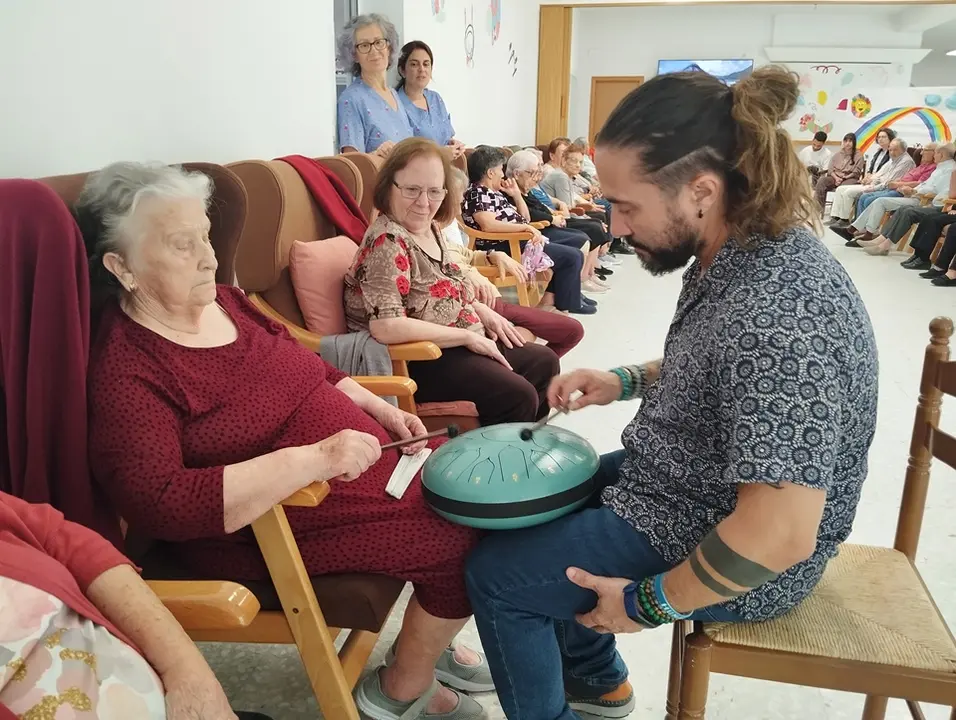 Musicoterapia con Javier Alc&aacute;ntara en CD Puebla de la Calzada (31)