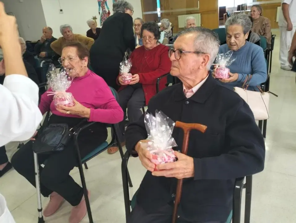 Conmemoraci&oacute;n C&aacute;ncer de Mama en CD Burguillos del Cerro (23)