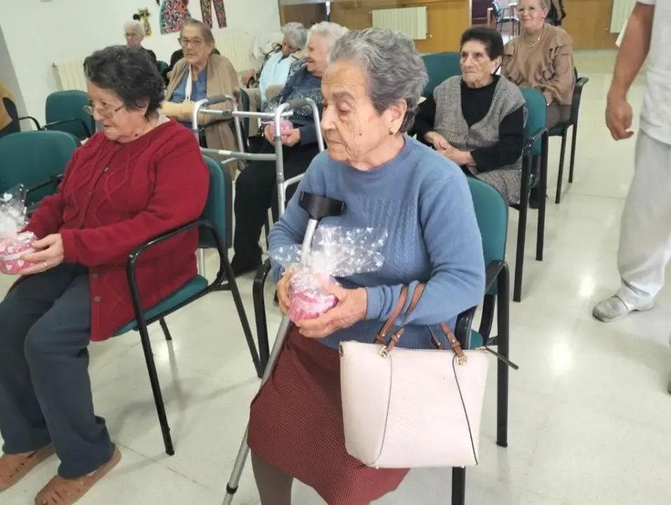 Conmemoraci&oacute;n C&aacute;ncer de Mama en CD Burguillos del Cerro (25)