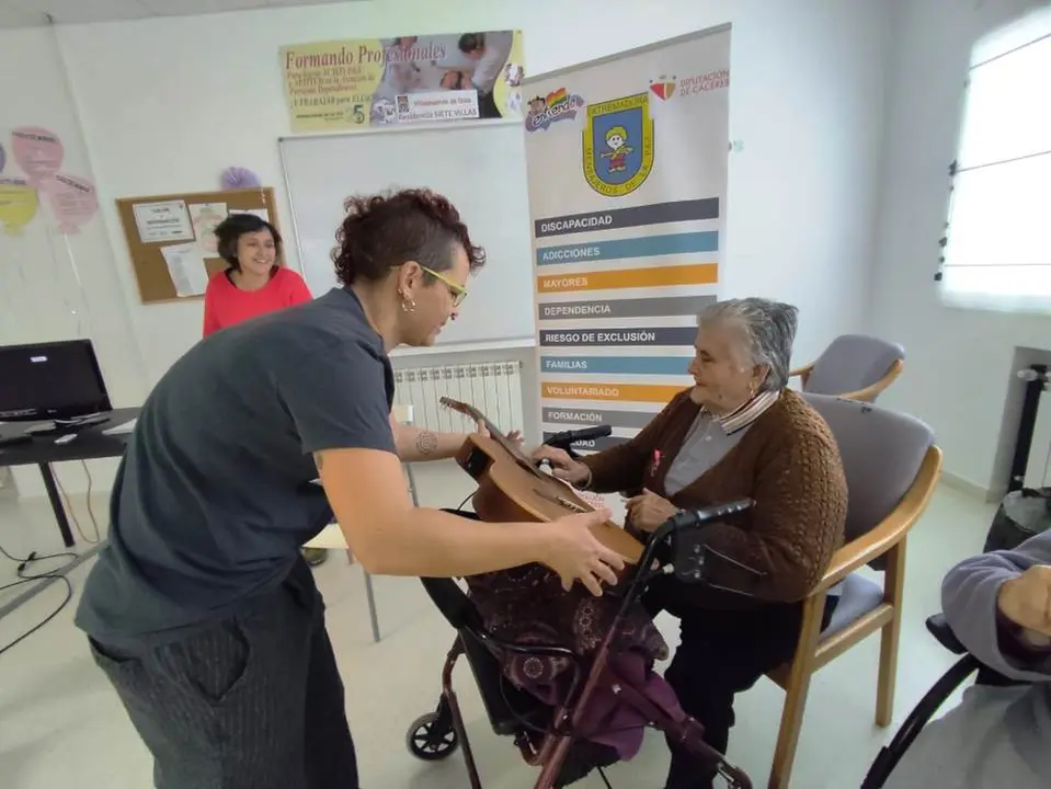 Musicoterapia en RM Siete Villas (63)