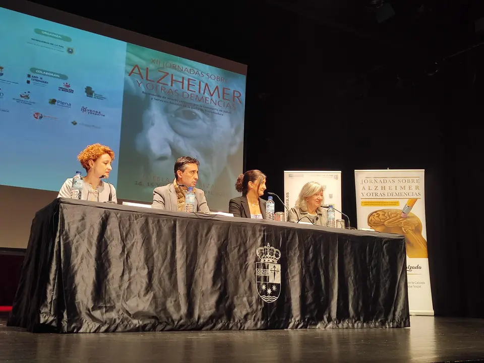 XII Jornadas Alzheimer Puebla de la Calzada (1)