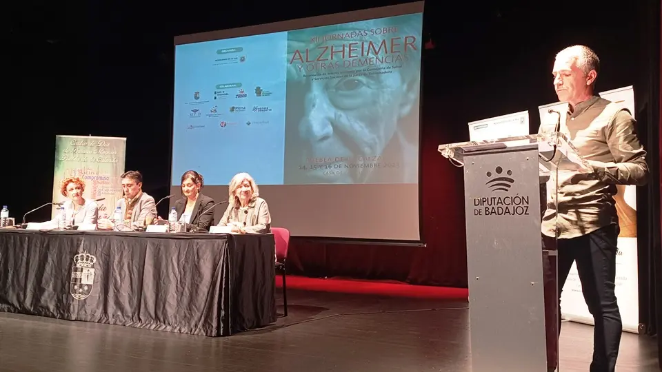 XII Jornadas Alzheimer Puebla de la Calzada (4)