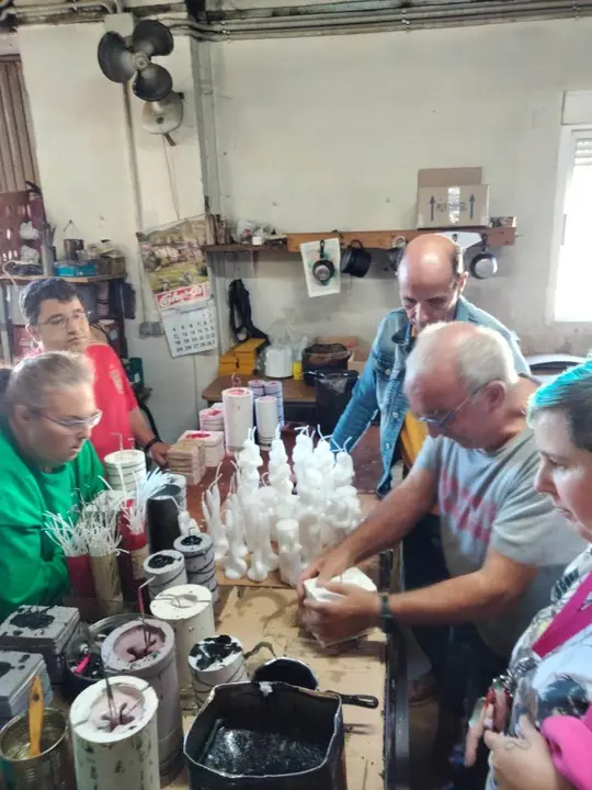 Visita f&aacute;brica de velas (10)
