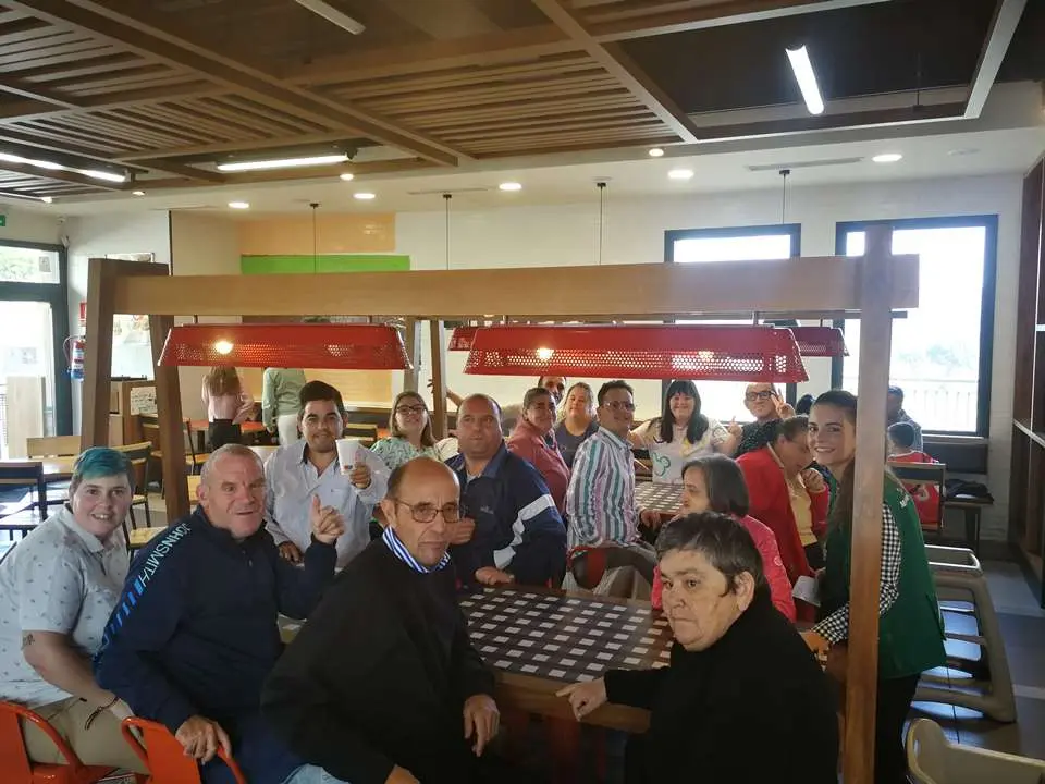 Actividad Hmburguesa con amigo-as (3)
