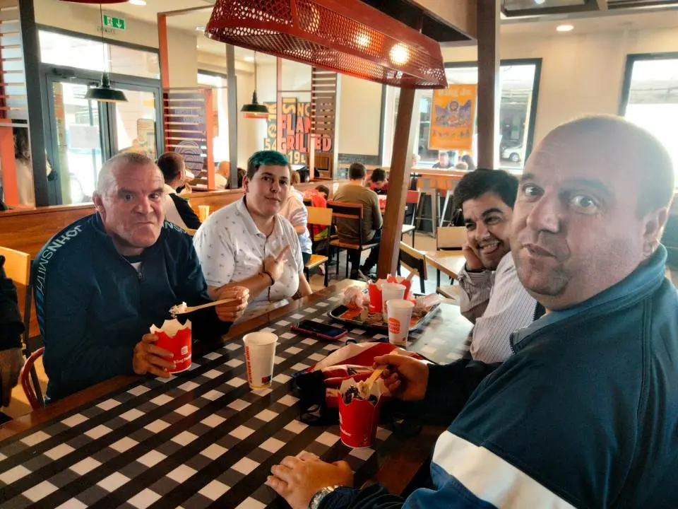 Actividad Hmburguesa con amigo-as (6)