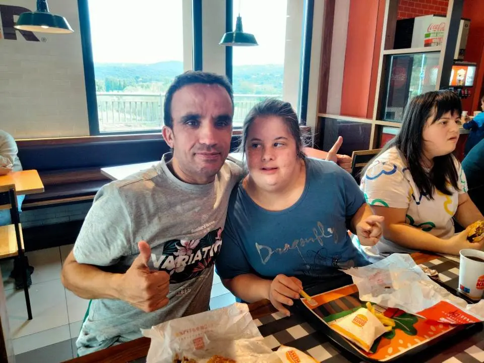 Actividad Hmburguesa con amigo-as (12)