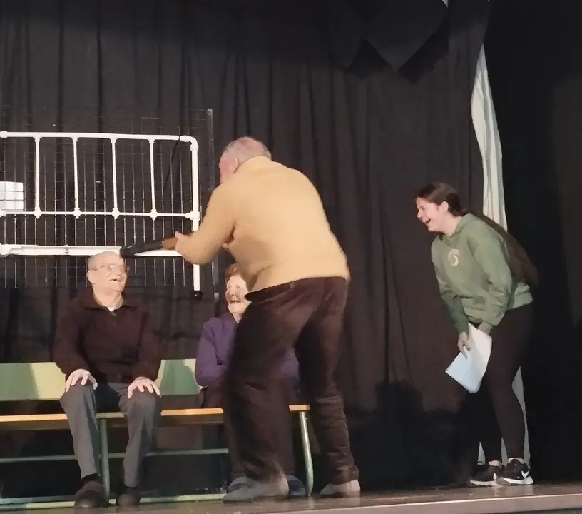 Ensayos Teatro Intergeneracional en Puebla de la Calzada (9)