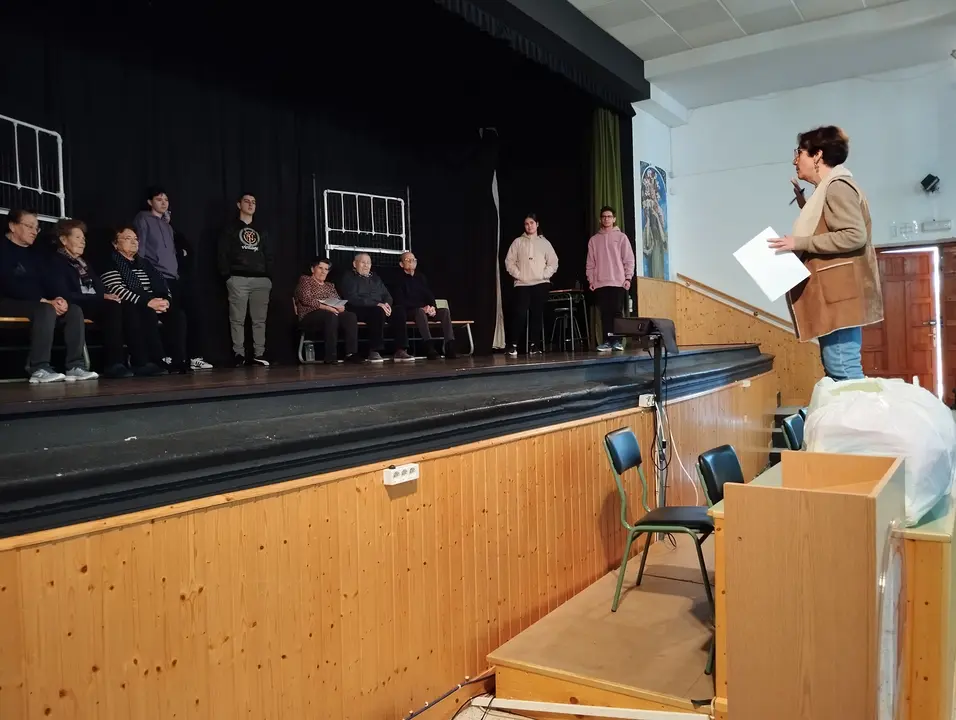 Ensayos Teatro Intergeneracional en Puebla de la Calzada (10)