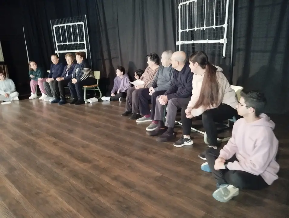 Ensayos Teatro Intergeneracional en Puebla de la Calzada (13)