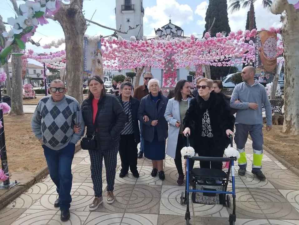 CD Puebla de la Calzada visita Valdelacalzada en Flor (15)