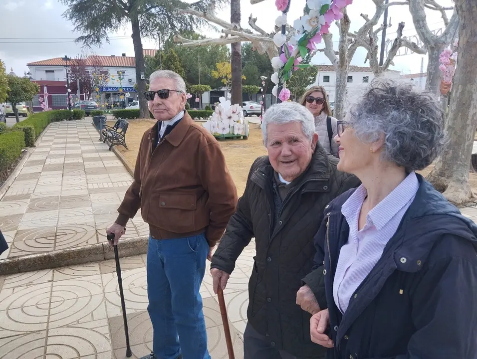CD Puebla de la Calzada visita Valdelacalzada en Flor (16)