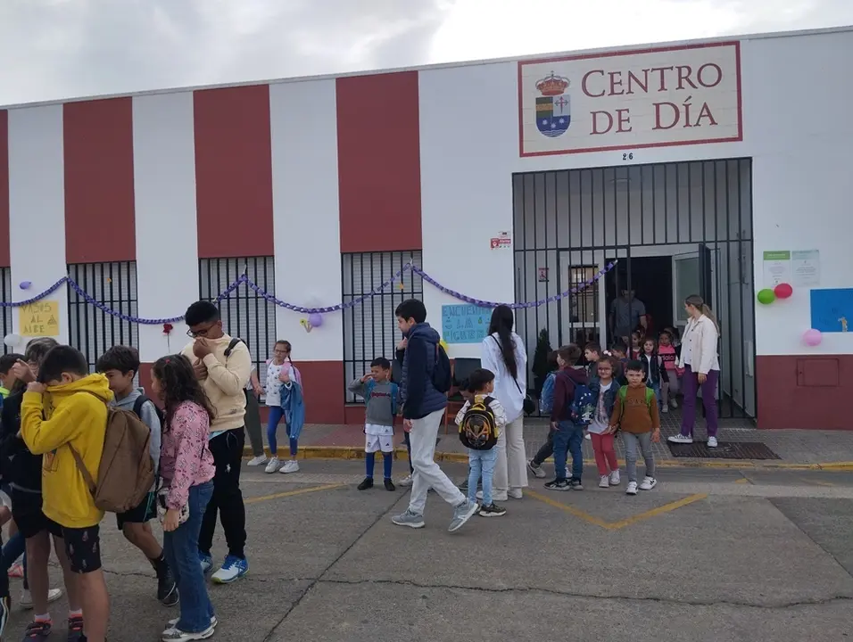 El CD Puebla de la Calzada recibe la visita del Colegio Torre &Aacute;guila (3)