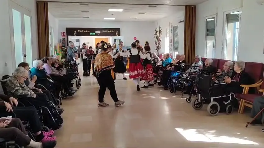 Actuaci&oacute;n J&oacute;venes Extreme&ntilde;os en RM Torrecilla de los &Aacute;ngeles (1)