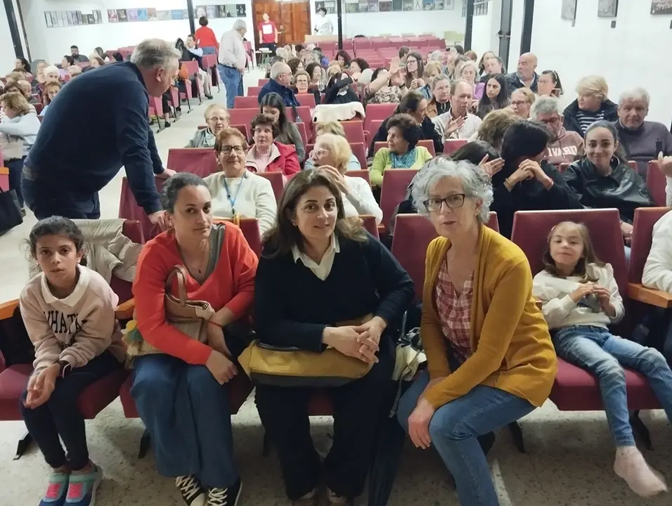 Teatro Intergeneracional en Puebla de la Calzada (38)