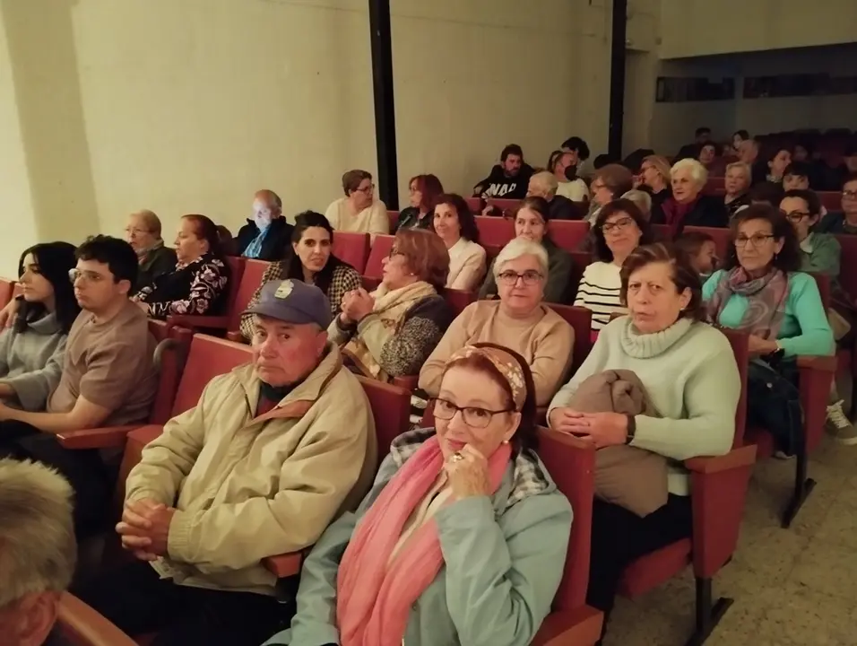 Teatro Intergeneracional en Puebla de la Calzada (42)