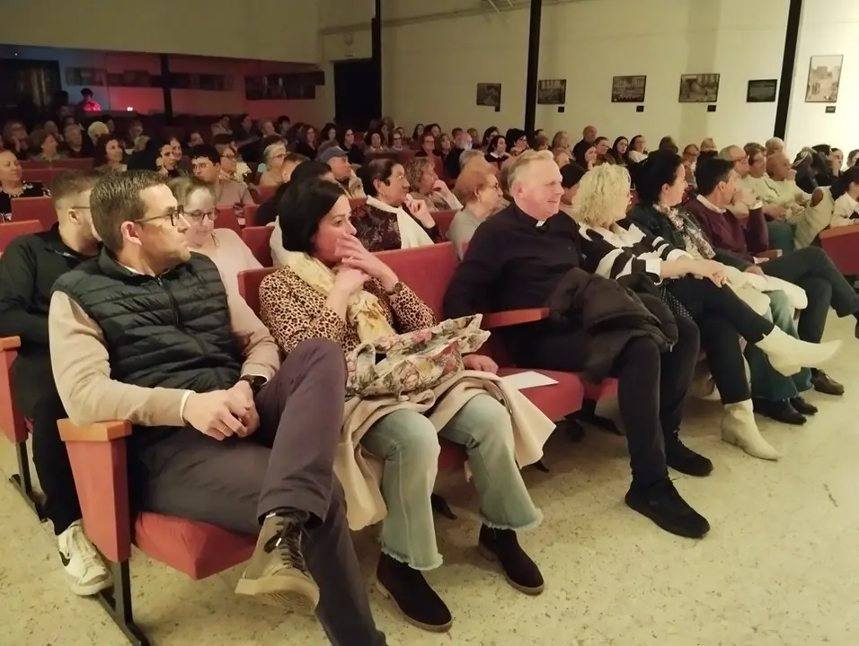 Teatro Intergeneracional en Puebla de la Calzada (45)