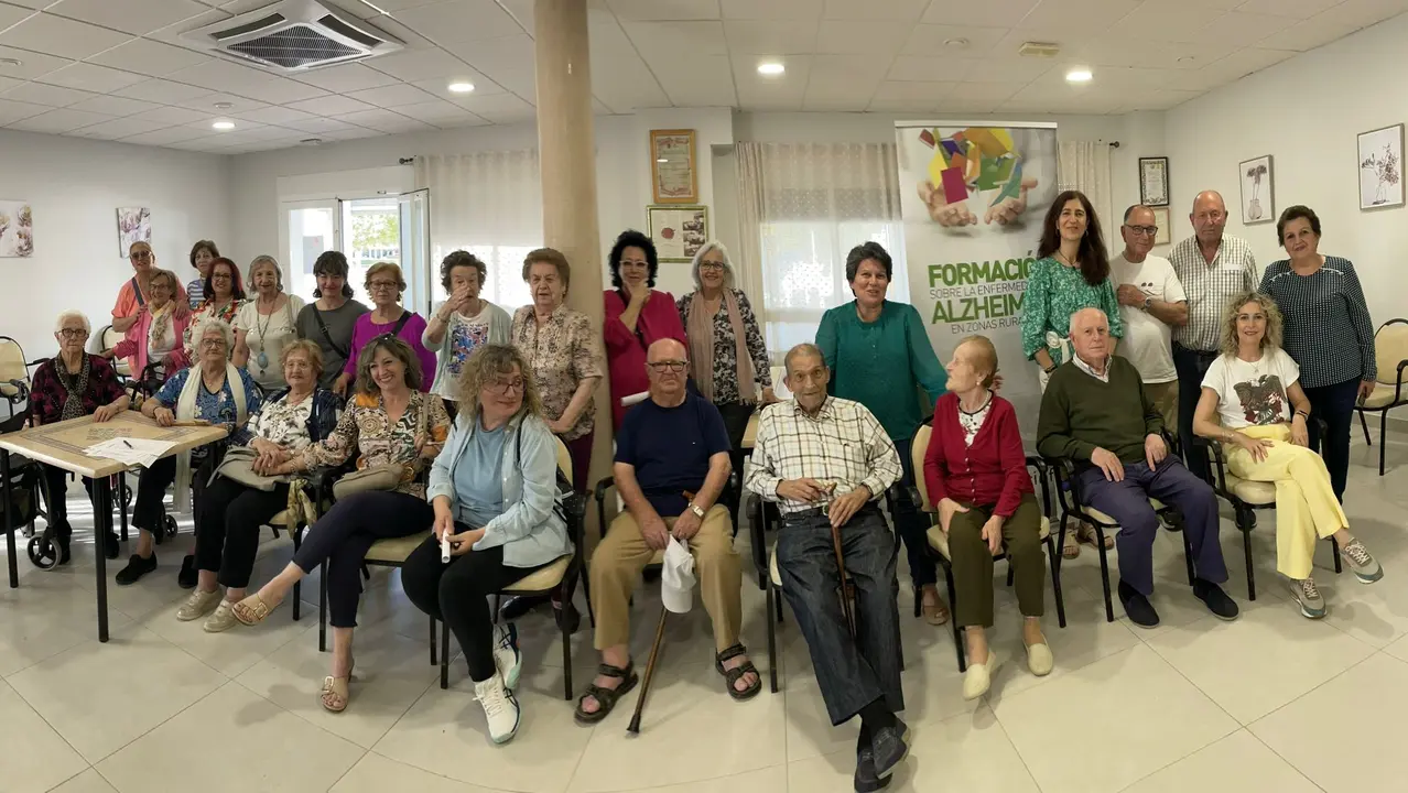 Charla Alzheimer en RM Lob&oacute;n (1)