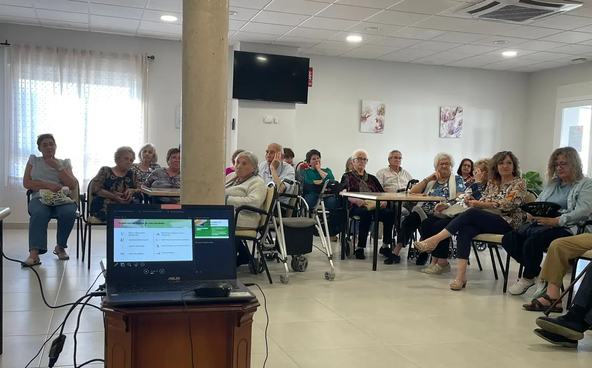 Charla Alzheimer en RM Lob&oacute;n (9)