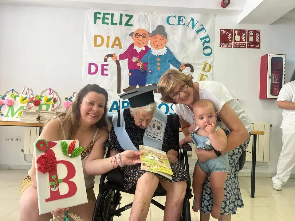 D&iacute;a de los Abuelos en CD Burguillos del Cerro (7)