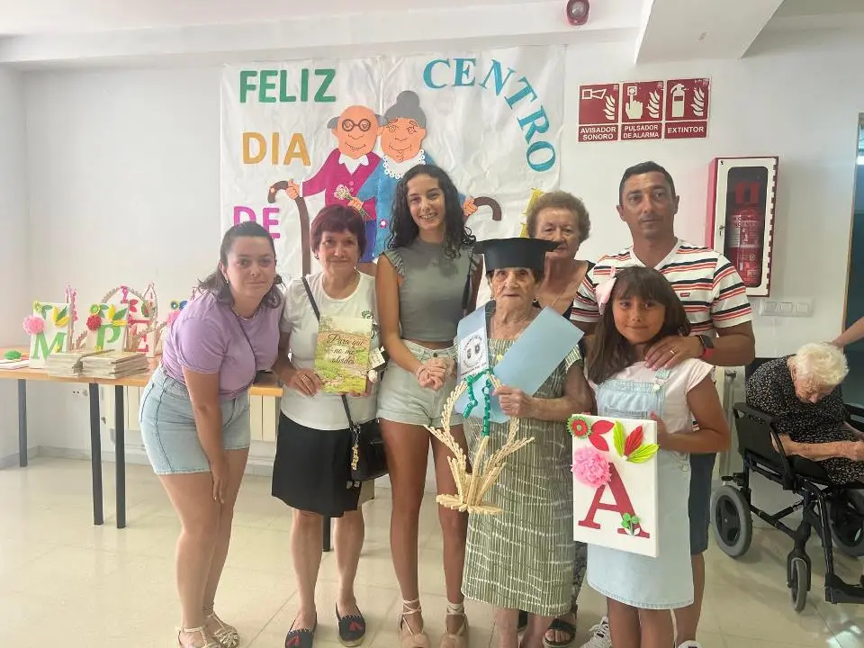 D&iacute;a de los Abuelos en CD Burguillos del Cerro (11)