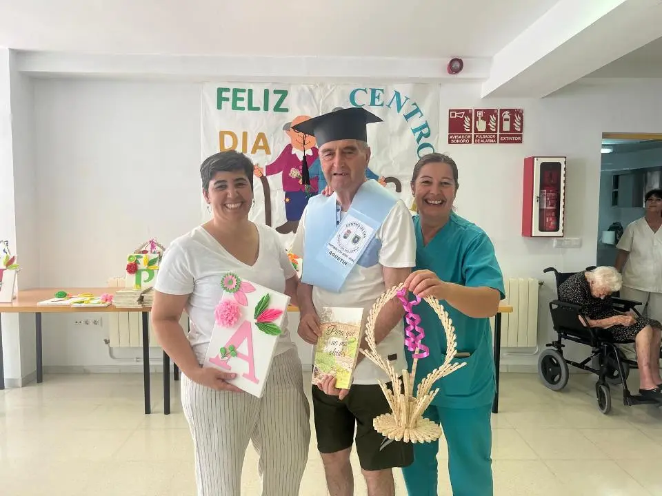D&iacute;a de los Abuelos en CD Burguillos del Cerro (12)