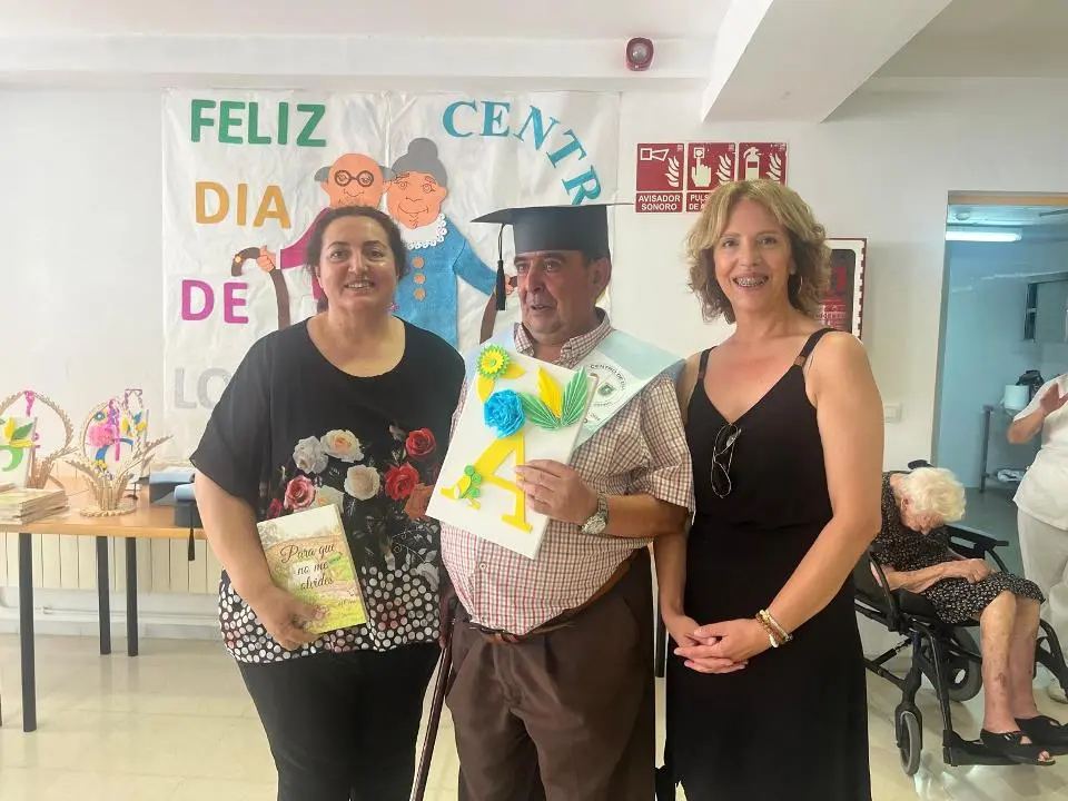 D&iacute;a de los Abuelos en CD Burguillos del Cerro (14)