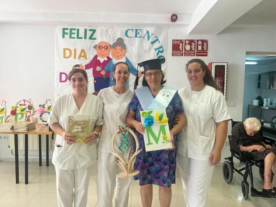 D&iacute;a de los Abuelos en CD Burguillos del Cerro (15)