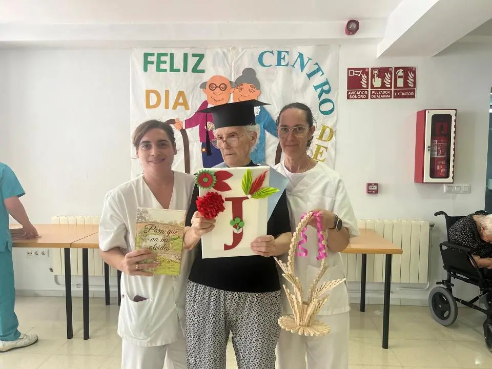 D&iacute;a de los Abuelos en CD Burguillos del Cerro (20)
