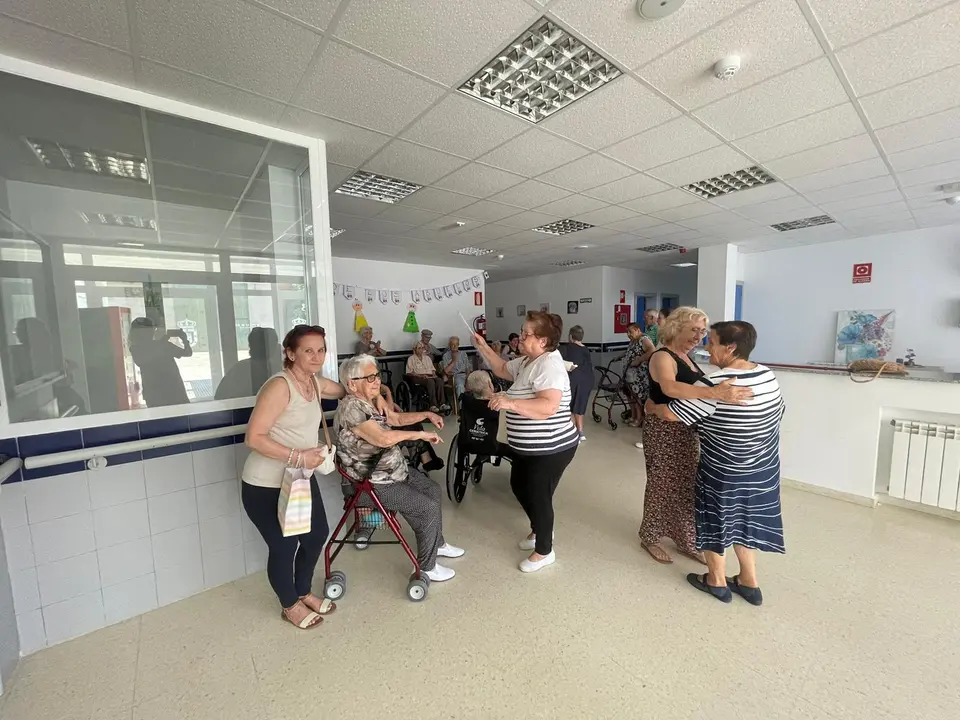 Dia de los Abuelos en RM Villasbuenas de Gata (2)