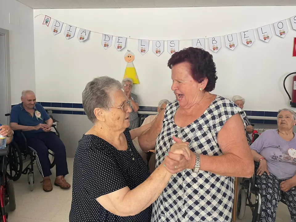 Dia de los Abuelos en RM Villasbuenas de Gata (12)