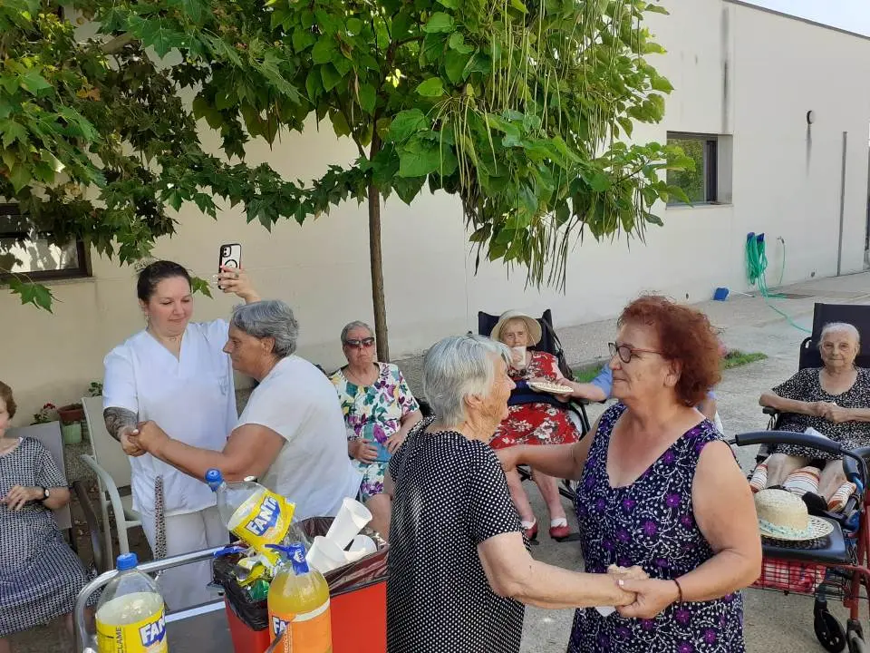D&iacute;a de los Abuelos en RM Vegaviana (11)