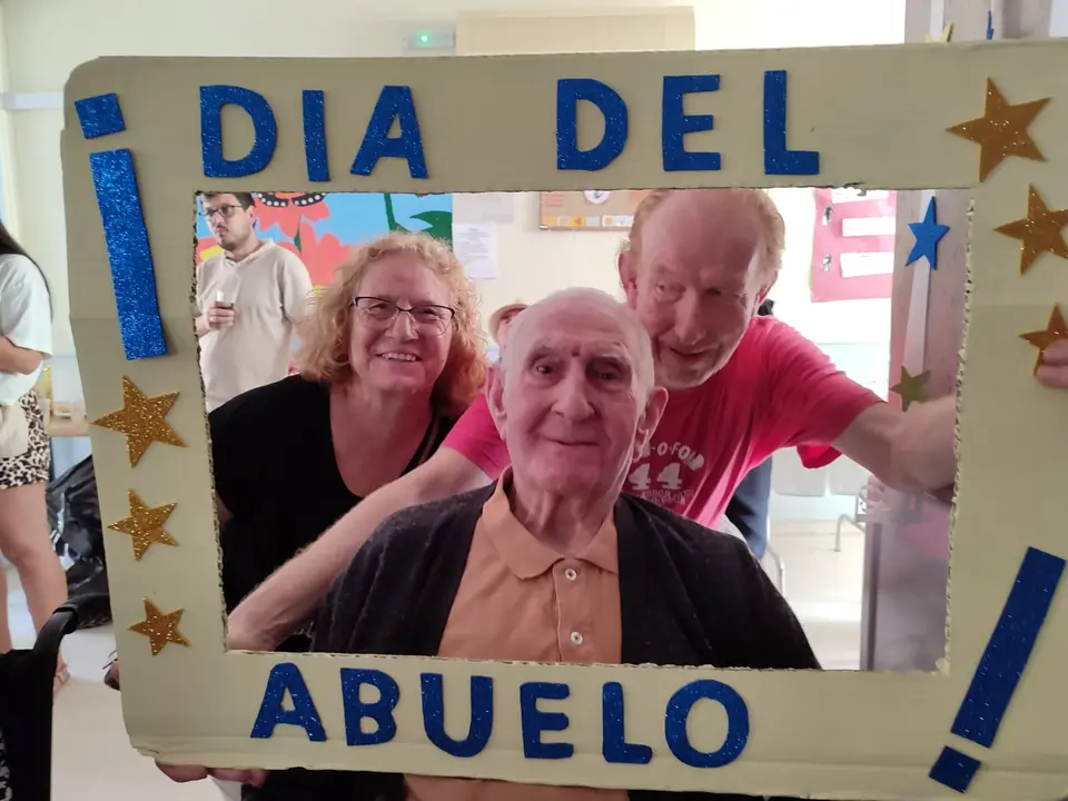 D&iacute;a de los Abuelos en RM Madrigal de la Vera (7)