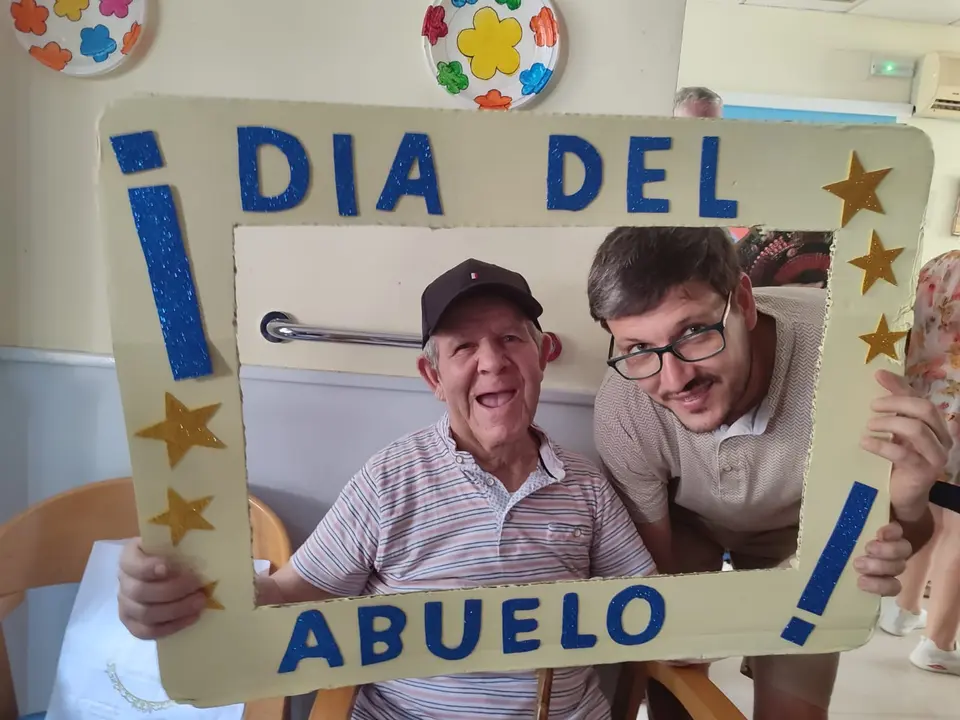 D&iacute;a de los Abuelos en RM Madrigal de la Vera (11)