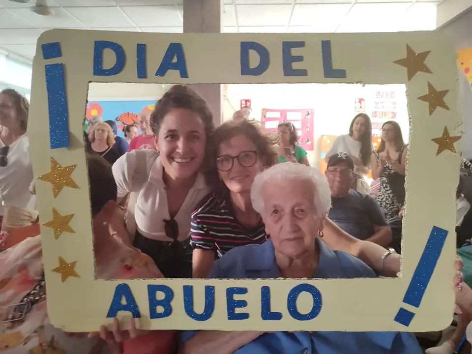 D&iacute;a de los Abuelos en RM Madrigal de la Vera (13)