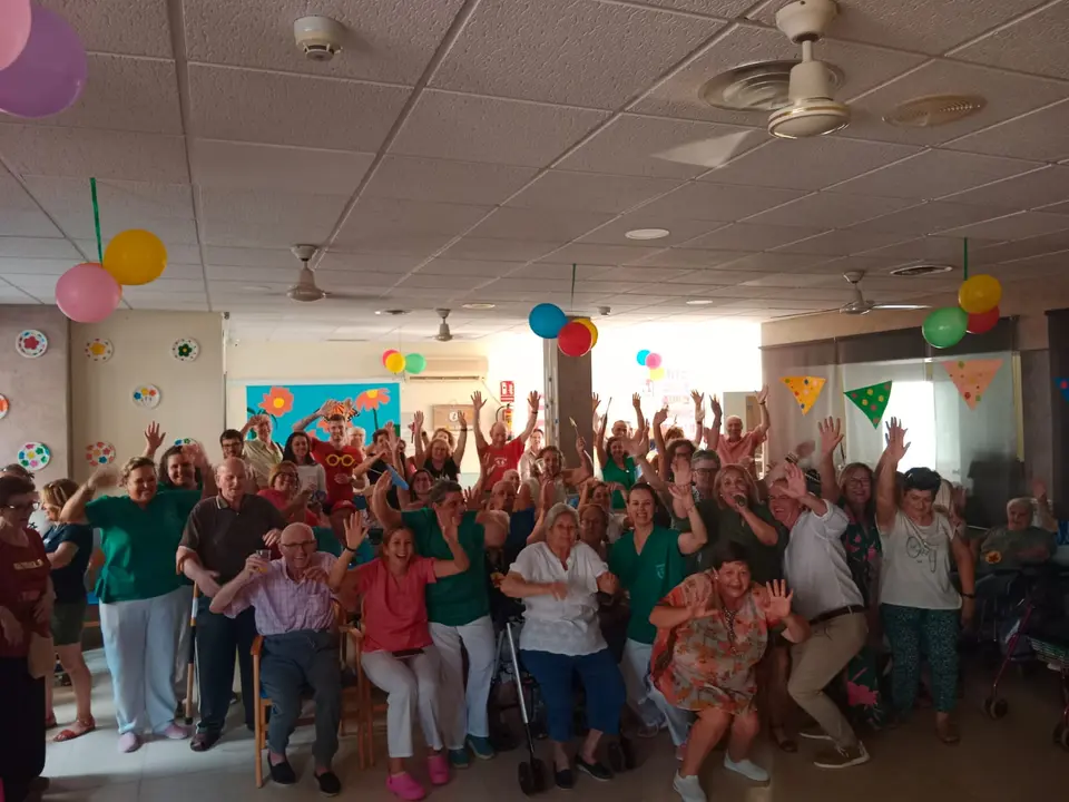 D&iacute;a de los Abuelos en RM Madrigal de la Vera (15)