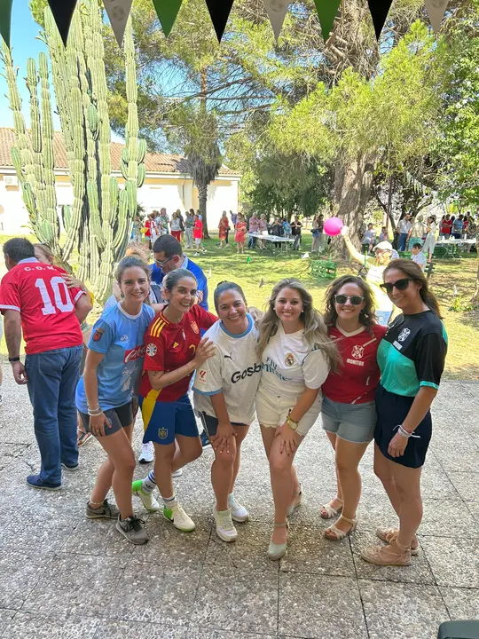 Fiesta fin de curso 2023-24 en el COM (13)