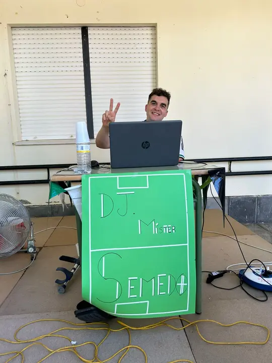 Fiesta fin de curso 2023-24 en el COM (18)