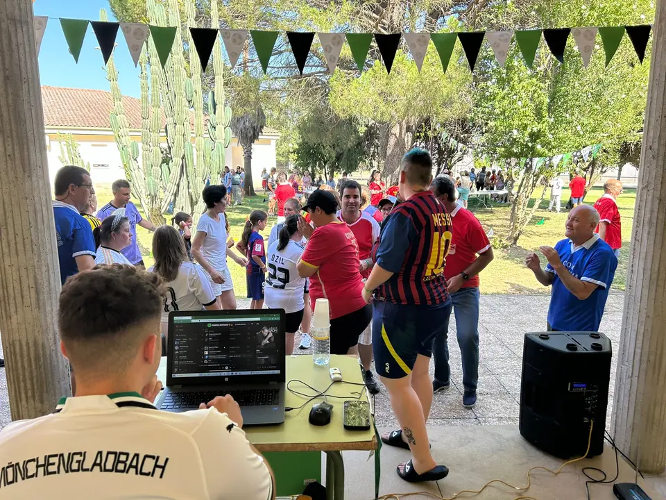 Fiesta fin de curso 2023-24 en el COM (29)