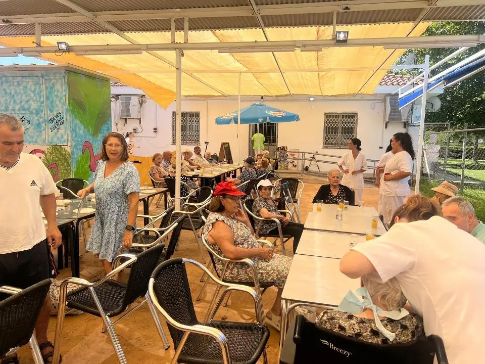 Clausura actividades acu&aacute;ticas Burguillos del Cerro (18)